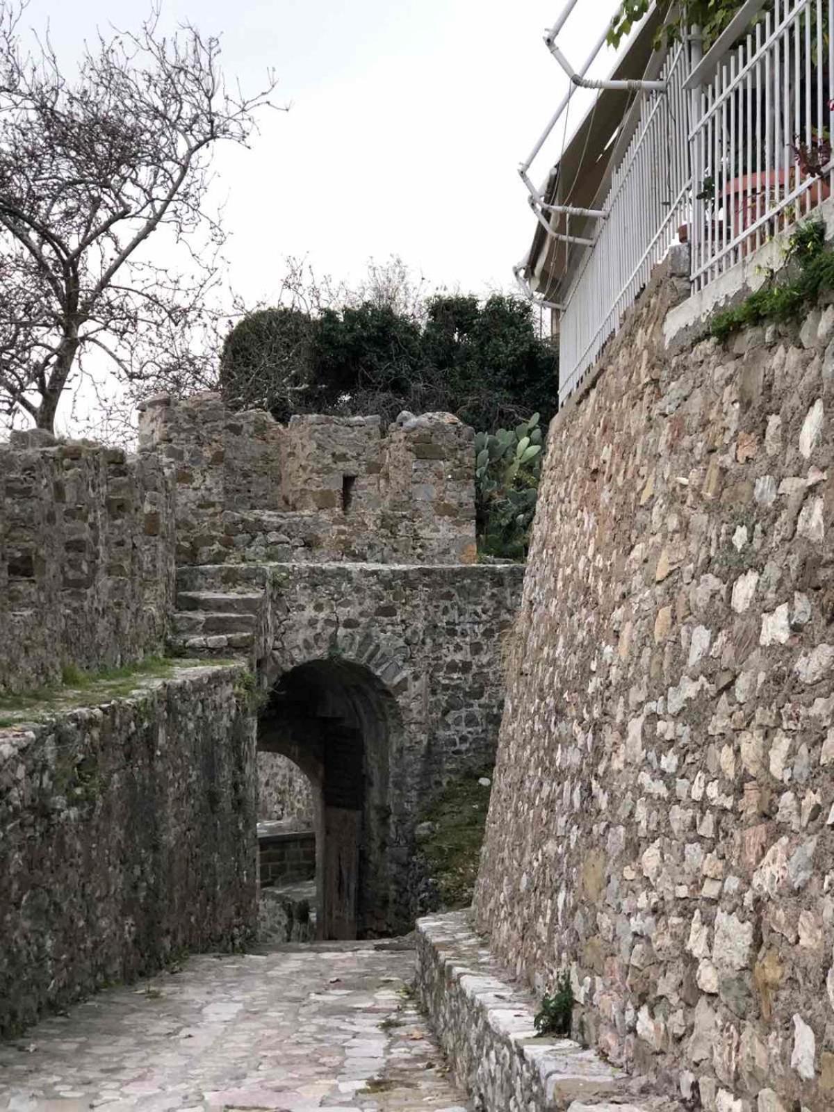 Sideroporta Castle Nafpaktos Pension Buitenkant foto
