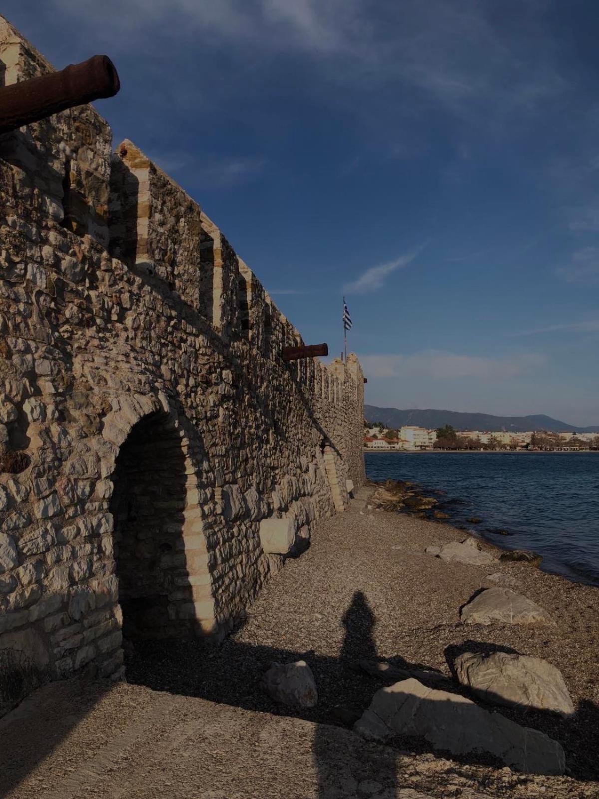 Sideroporta Castle Nafpaktos Pension Buitenkant foto